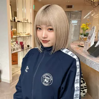 ショート カラー 透明感/ベージュ/ 艶髪/ボブ🫧門脇由のヘアスタイル