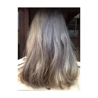 カラー やまもと すぐるのヘアスタイル