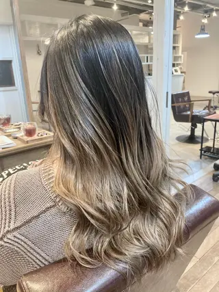 ロング タカツド ユウキのヘアスタイル