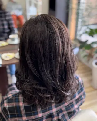 カラー 亀井 慎太郎のヘアスタイル