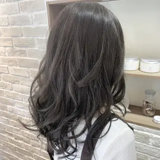 セミロング リンネ 甲東園のヘアスタイル