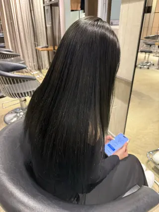 ロング カラー 須藤 優真 切りっぱなしボブのヘアスタイル