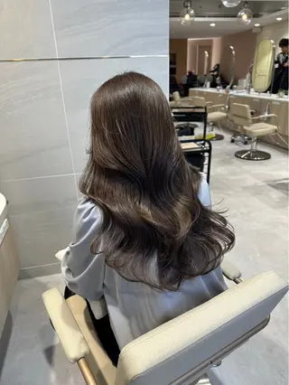 セミロング カラー 透明感カラー🌿 グレージュ🐺陽介のヘアスタイル