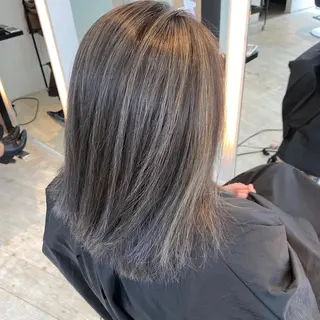 ミディアム カラー 井手 孔介のヘアスタイル