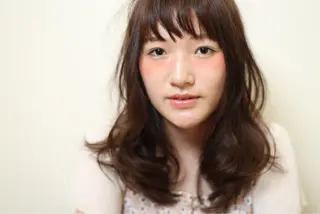 ミディアム カラー タジマ ヤスヒサのヘアスタイル