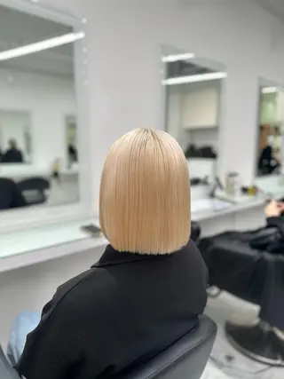 セミロング カラー ❄最強かわいいカラー ❄️MINA❄️のヘアスタイル