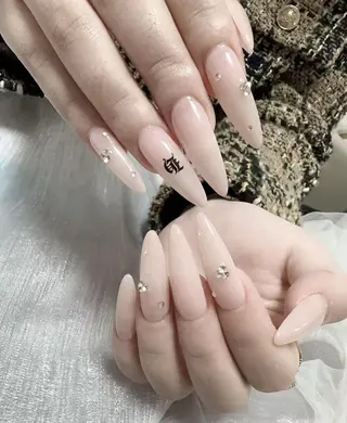 ネイル &ME Mikoのネイルデザイン