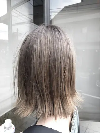 ミディアム カラー ヘアアレンジ 秋葉 一郎のヘアスタイル