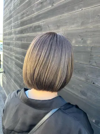 ショート カラー 福田 成美のヘアスタイル