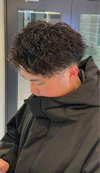 ショート 新妻 宥人のヘアスタイル