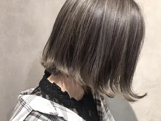 セミロング カラー ヘアアレンジ 対馬 粘音のヘアスタイル