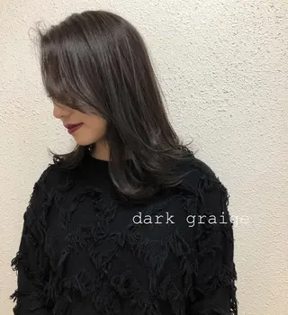 ミディアム カラー ツキノキ ミナのヘアスタイル