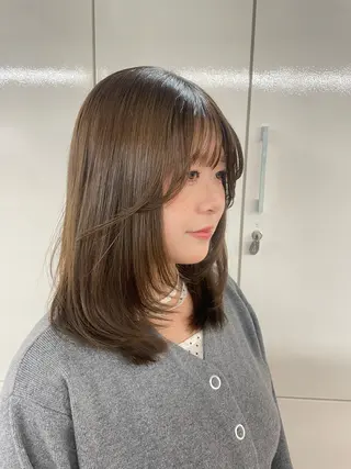 セミロング elena byartefice所属・安達 萌花のヘアスタイル