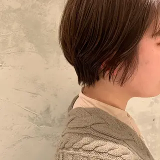 ショート カラー SAKINO. ベージュカラーのヘアスタイル