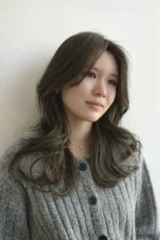 セミロング カラー 縮毛矯正/髪質改善 /山田梨央のヘアスタイル