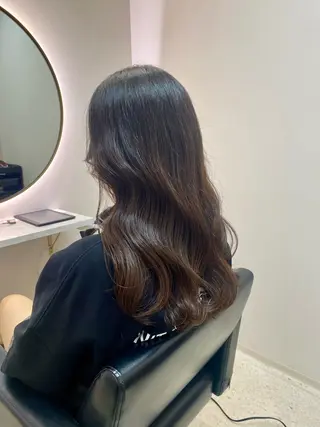 セミロング 韓国🇰🇷艶髪 ケアカラーSHURIのヘアスタイル