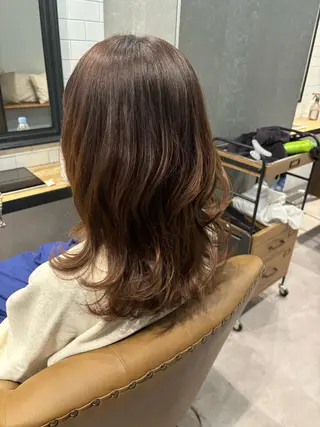 ミディアム • ユリナのヘアスタイル