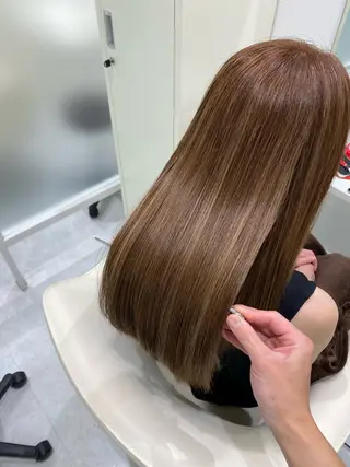 カラー 山岡 翔冴のヘアスタイル