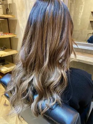 ロング カラー シールエクステ 🪽CHIAKIのヘアスタイル