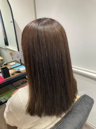 セミロング カラー ミルクティー量産💙 💙ブリーチ特化💙のヘアスタイル
