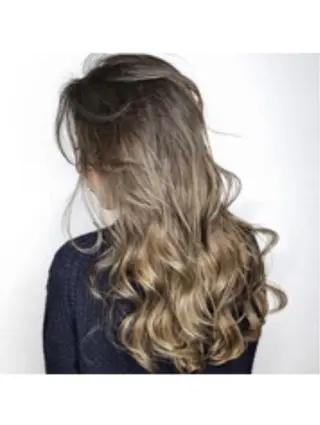 カラー 堤 麻衣子のヘアスタイル