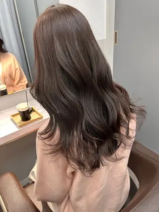 ロング カラー 薄田 珠美のヘアスタイル
