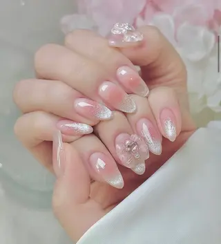 ネイル Hin Nailsのネイルデザイン