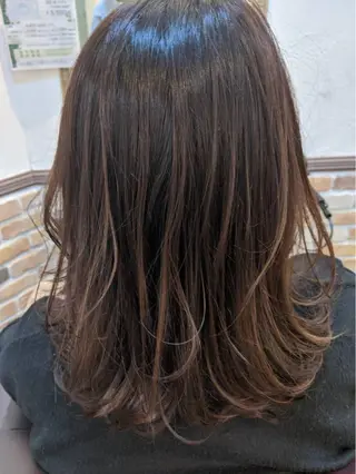カラー Noyヨシモト ヒロトのヘアスタイル