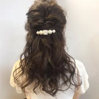 セミロング ヘアアレンジ 【Uneユヌ】菊地 春那のヘアスタイル