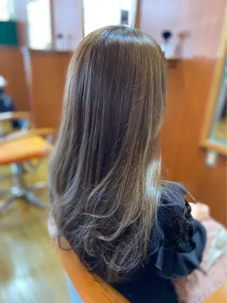 ロング カラー 伴 香織のヘアスタイル