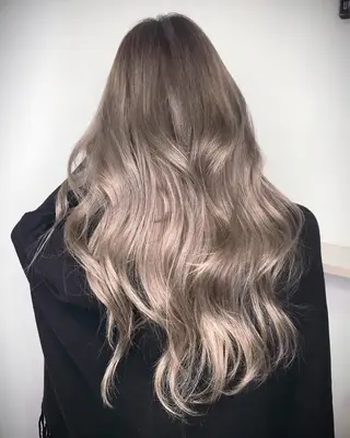 ロング カラー 武内 由貴のヘアスタイル