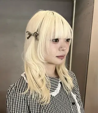 ミディアム カラー ヒビキ/モテ×愛され /ブリーチ特化のヘアスタイル