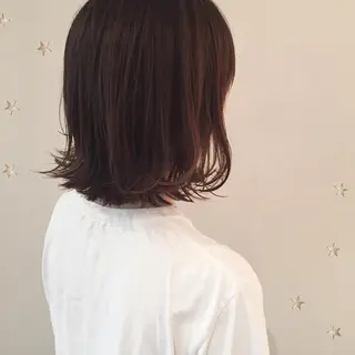 ミディアム 市川 千夏のヘアスタイル