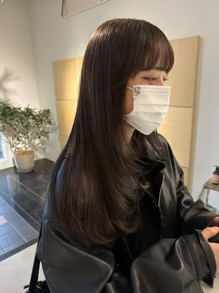 ロング Yui⭐️ 透け感カラーのヘアスタイル