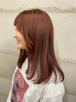 ミディアム ナガイ アヤのヘアスタイル