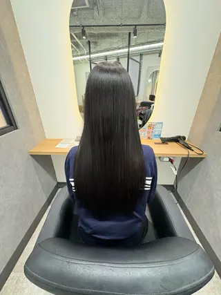 ロング Ryu✨艶髪 髪質改善ストレート✨のヘアスタイル