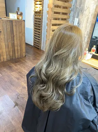 ロング カラー Luzir⭐︎ GEN⭐︎のヘアスタイル