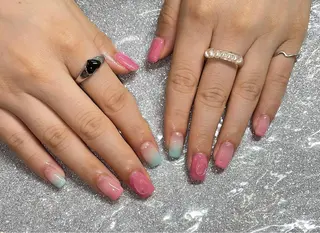 ネイル VIERU 🌈🎀💖のネイルデザイン