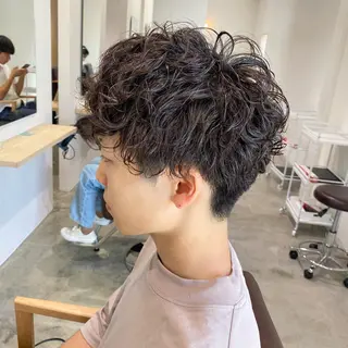 パーマ 酸性ストレート/ブリ ーチなしWカラー河本のヘアスタイル
