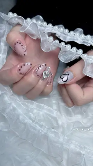ネイル 𝑬𝑹𝑰𝑲𝑨 𓂃🎀𓈒𓏸のネイルデザイン