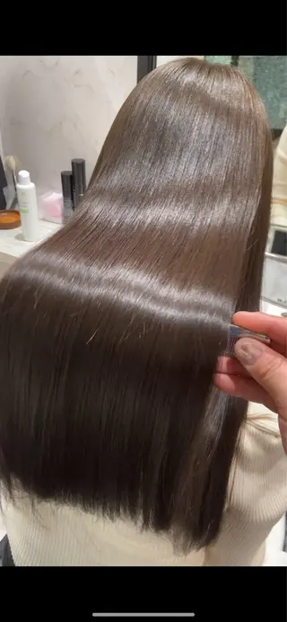 ロング & kuのヘアスタイル