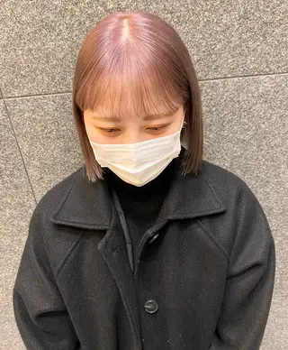 ミディアム デザインカラー/ボブ ブリーチカラー/ユリのヘアスタイル