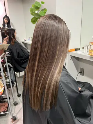 ロング カラー ハイトーン&髪質改善 &韓国エクステ🤎のヘアスタイル
