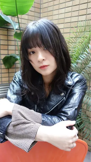 セミロング HEIMER ミカド　サトル△のヘアスタイル