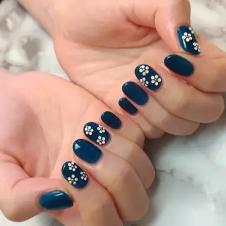 ネイル ジェヌインネイル 河内のネイルデザイン