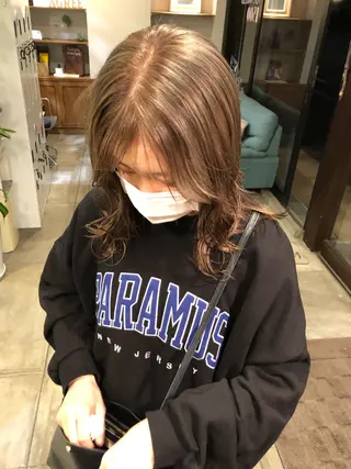 カラー AGREE Momokaのヘアスタイル