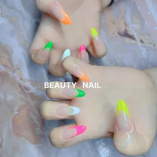 ネイル Moonstone Salonのネイルデザイン