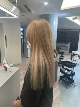ロング ♡似合わせハイトーン ♡maiのヘアスタイル