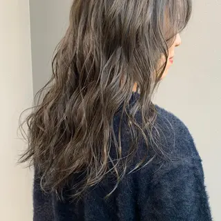 ロング 福山 晴香のヘアスタイル