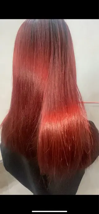 ロング カラー 金田 麻莉亜のヘアスタイル